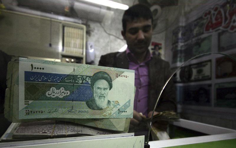 Ngân hàng trung ương Iran bơm ngoại tệ để ổn định đồng rial - Ảnh 1. Ngân hàng trung ương Iran bơm ngoại tệ để ổn định đồng rial - Ảnh 1.