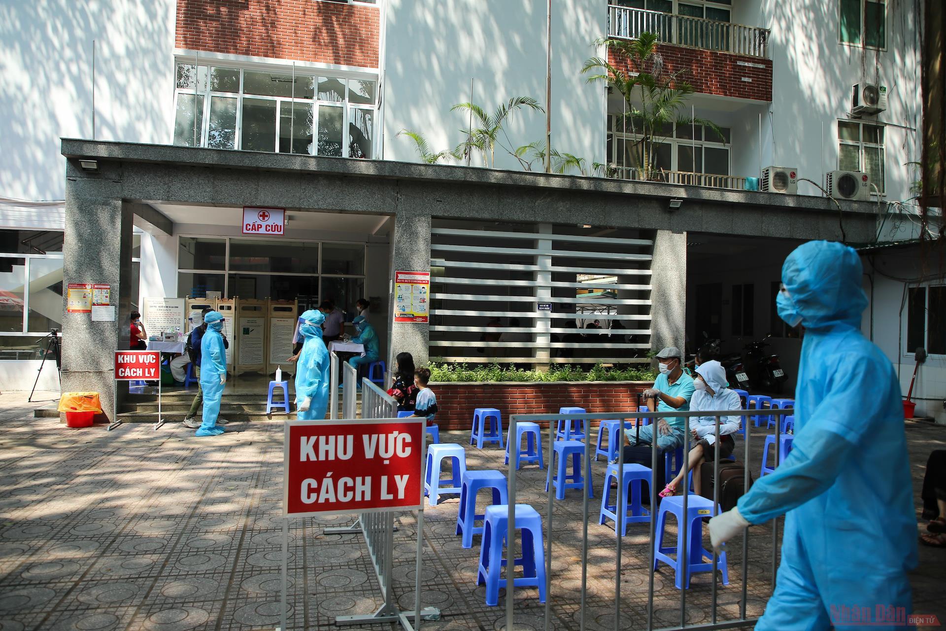 Hà Nội: Một trường hợp về từ Đà Nẵng test nhanh nghi mắc COVID-19 - Ảnh 1. Hà Nội: Một trường hợp về từ Đà Nẵng test nhanh nghi mắc COVID-19 - Ảnh 1.