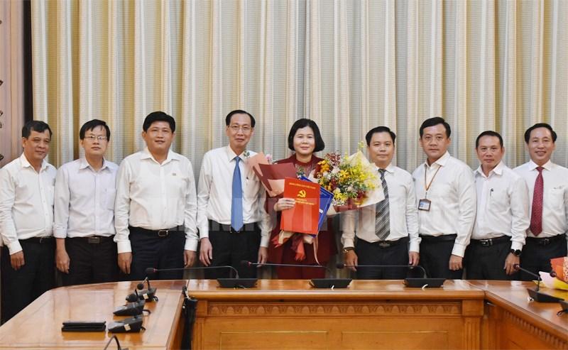Bà Nguyễn Việt Hòa làm Tổng Giám đốc Tổng Công ty Satra - Ảnh 1. Bà Nguyễn Việt Hòa làm Tổng Giám đốc Tổng Công ty Satra - Ảnh 1.