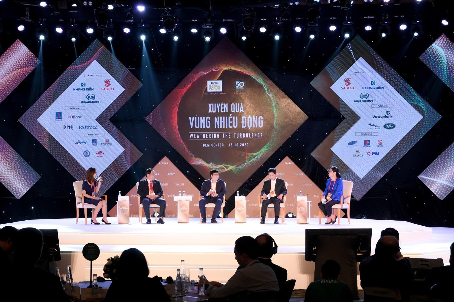 CEO FPT hé lộ cách thức vượt khủng hoảng và giải pháp phục hồi hậu COVID-19 - Ảnh 2. CEO FPT hé lộ cách thức vượt khủng hoảng và giải pháp phục hồi hậu COVID-19 - Ảnh 2.