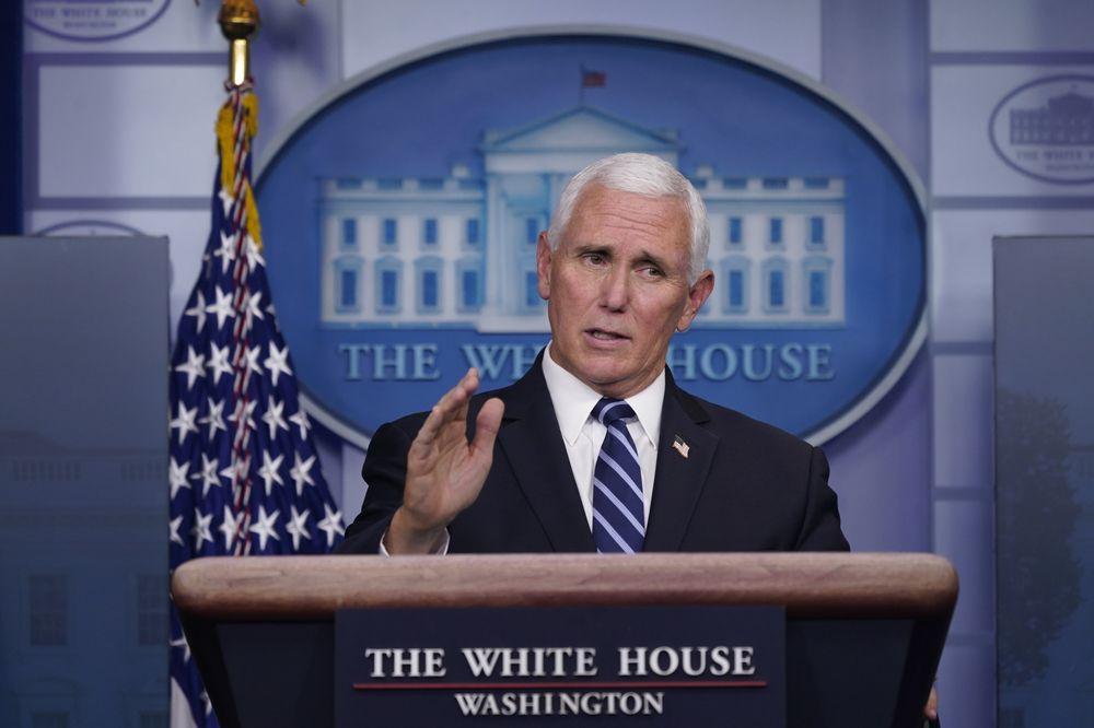 Phó Tổng thống Pence: Mỹ bắt đầu phân phối vắc xin từ 14/12 - Ảnh 1. Phó Tổng thống Pence: Mỹ bắt đầu phân phối vắc xin từ 14/12 - Ảnh 1.