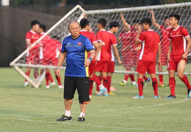 Vì sao Việt Nam không đăng cai Vòng loại World Cup 2022? - Ảnh 1. Vì sao Việt Nam không đăng cai Vòng loại World Cup 2022? - Ảnh 1.