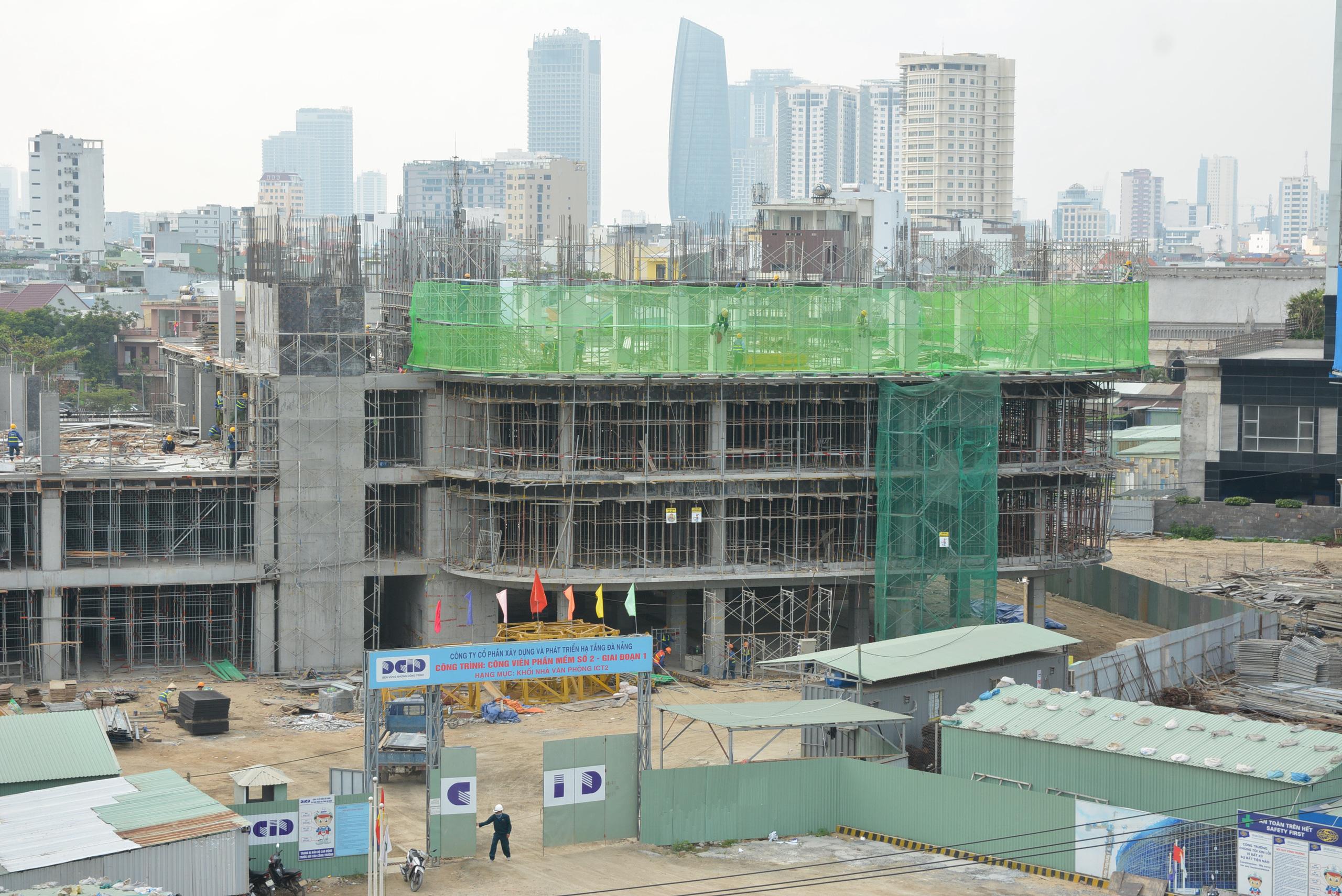Dự án Khu công viên phần mềm số 2 hơn 700 tỷ đồng Đà Nẵng thành hình sau 5 tháng thi công - Ảnh 9. Dự án Khu công viên phần mềm số 2 hơn 700 tỷ đồng Đà Nẵng thành hình sau 5 tháng thi công - Ảnh 9.