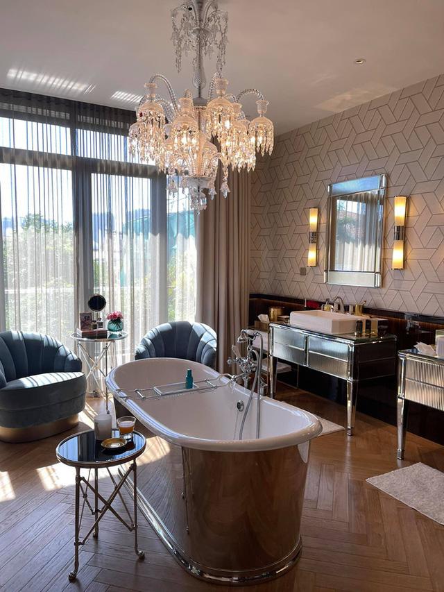 Thiết kế nhà celeb với giá trên trời, Quách Thái Công tự làm villa của mình hoành tráng cỡ nào? - Ảnh 9. Thiết kế nhà celeb với giá trên trời, Quách Thái Công tự làm villa của mình hoành tráng cỡ nào? - Ảnh 9.