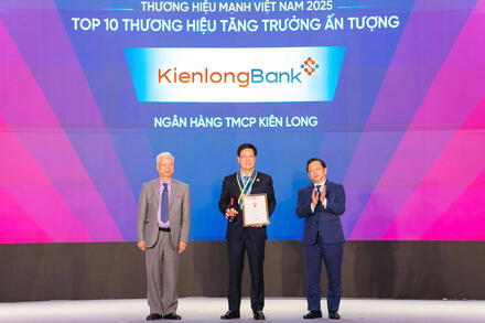 KienlongBank khẳng định tầm vóc bằng cú đúp giải thưởng và sức bật 30 năm phát triển