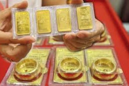 Giá vàng hôm nay 22/10 vẫn tăng thêm 1 triệu đồng/lượng, vàng nhẫn tiếp đà tăng vọt