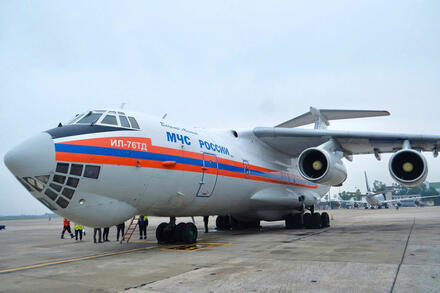 Tiếp nhận gần 30 tấn hàng cứu trợ khẩn cấp của Chính phủ Nga cho người dân Huế