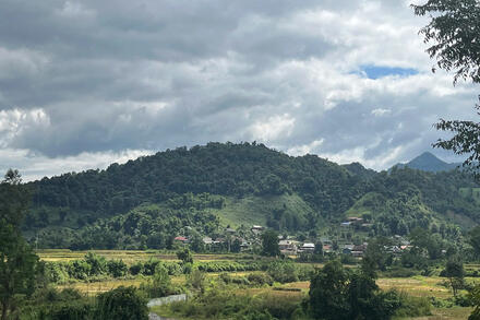 Già làng khơi nguồn tinh thần đoàn kết ở Mường Nhà