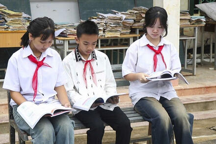 NXBGDVN cam kết đồng hành cùng học sinh và các trường vùng bão lũ