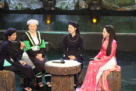 'Thay lời tri ân' - hành trình 'thắp sáng tương lai'