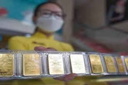 Giá vàng hôm nay 7/1 tiếp đà tăng 900 ngàn lên mốc 158 triệu đồng/lượng