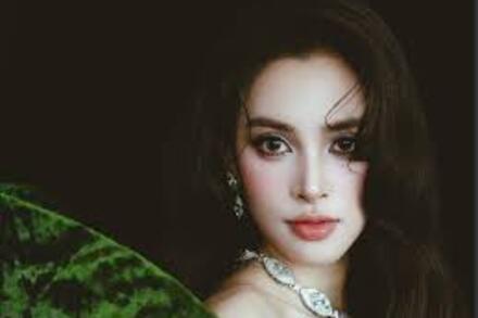 Hoa hậu Tiểu Vy xin lỗi về ồn ào liên quan ứng dụng cá cược