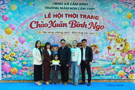 Albert Einstein Hà Tĩnh trao quà Tết cho những hoàn cảnh đặc biệt khó khăn