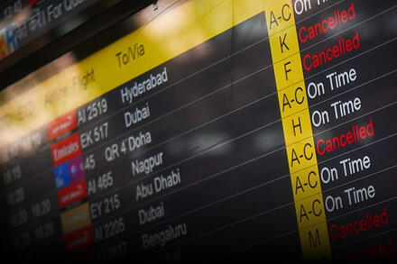 Hỗn loạn giao thông ở Trung Đông, hàng trăm nghìn người bị mắc kẹt