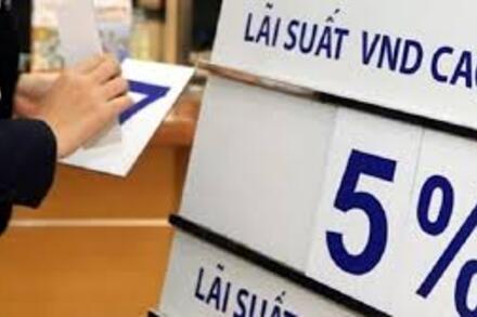 Lãi suất tiết kiệm 13 tháng lập đỉnh 9%