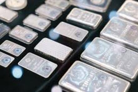 Giá bạc hôm nay 2/4: Bạc trong nước tăng theo đà thế giới vượt 75 USD