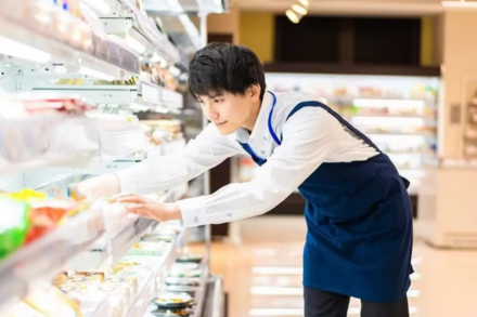 Mải làm thêm, sinh viên Nhật hụt hơi học tập