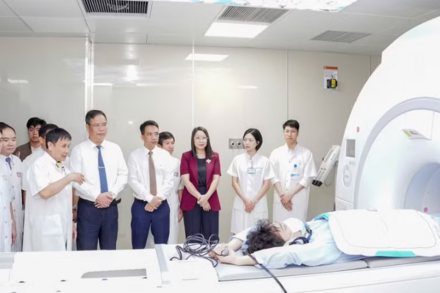 Bệnh viện Trung ương Huế vận hành hệ thống máy cộng hưởng từ thế hệ mới nhất
