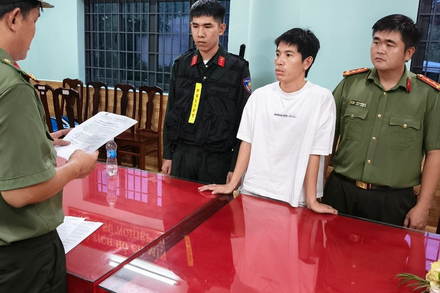 Khởi tố nhóm đối tượng tổ chức cho người nước ngoài ở lại Việt Nam trái phép