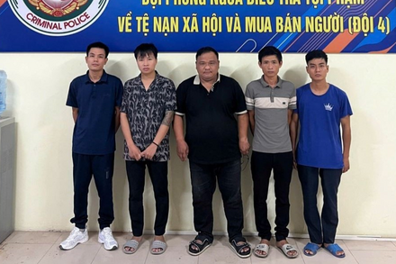 Hưng Yên: Khởi tố 5 bị can đánh bạc bằng hình thức cá độ bóng đá qua mạng