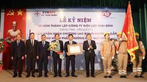 Công ty Điện lực Thái Bình đón nhận Huân chương Lao động hạng Ba lần thứ hai