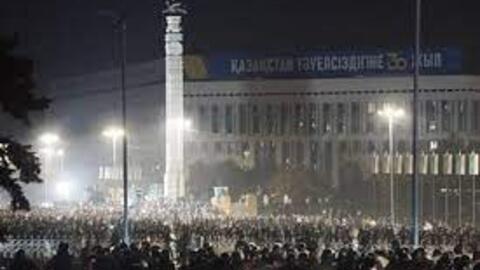 Giải tán chính phủ Kazakhstan giữa bạo loạn vì giá khí đốt