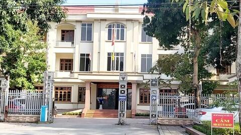 3 cán bộ và 1 lãnh đạo doanh nghiệp ở Nghệ An bị tạm giữ