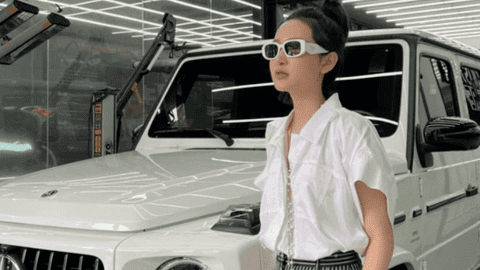 Hiền Hồ chia sẻ về sự nghiệp: Xe là món quà tự thưởng, không bán gì vì Hiền có gì giá trị đâu mà bán!