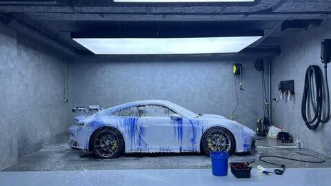 Siêu xe Porsche ông Đặng Lê Nguyên Vũ mới tậu: "Soán ngôi" Cường đô la, có điểm giống VF9