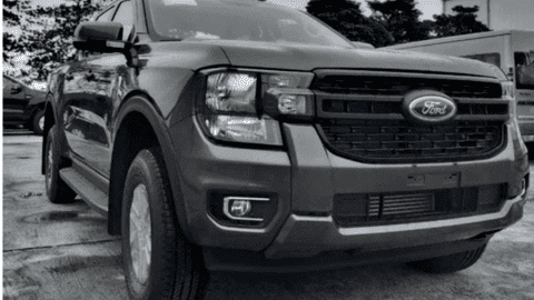 Ford Ranger 2023 lộ diện trần trụi tại Việt Nam: Có phiên bản XLS, nội thất đầy ắp công nghệ, dự kiến ra mắt quý 3
