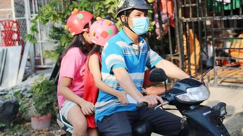 2 đứa trẻ bị bệnh viện trao nhầm ở Bình Phước sau 9 năm: "Con bé không chịu ăn uống, cứ ôm cột chờ ba vô rước..."