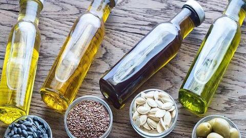 Quốc gia châu Á khốn khổ vì thiếu dầu ăn: Người dân xếp hàng dài chờ mua hàng, các nước khác chỉ biết "khóc ròng"