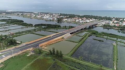 Đạt Phương đứng đầu liên danh thi công đê chắn sóng cảng Chân Mây