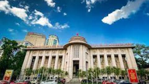 Ngân hàng Nhà nước tăng hàng loạt lãi suất có ý nghĩa như thế nào đối với Việt Nam?