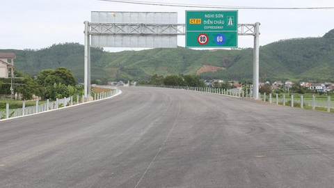 Tập đoàn Sơn Hải trình báo khẩn cấp đoạn đường cao tốc cam kết bảo hành 10 năm bị đổ hóa chất phá hoại: Lai lịch dự án
