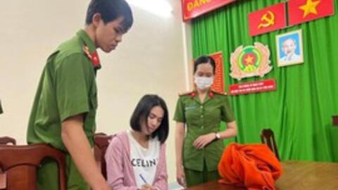 Loạt trang cá nhân của Ngọc Trinh đã bị khóa
