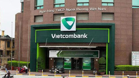 Điểm mặt 10 ngân hàng được lòng khách nhất: Vietcombank, BIDV thăng hạng, "cựu vương" MB rớt xuống thứ 4