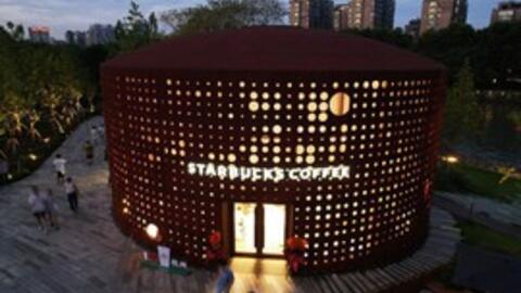 Starbucks chính thức mất ngôi vương ở 1 quốc gia châu Á vào tay chuỗi cà phê startup, số cửa hàng ít hơn cả nửa
