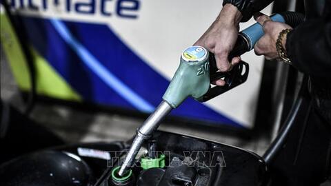 Thị trường dầu chờ quyết sách của OPEC+