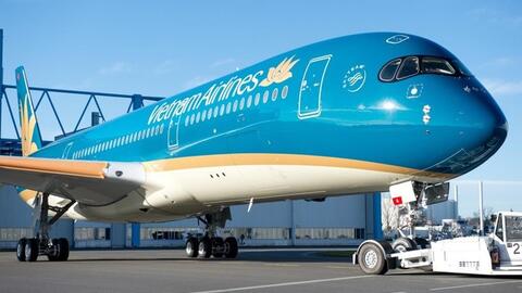 Lãnh đạo Vietnam Airlines: "Ngành hàng không chỉ lãi khoảng 1 USD mỗi khách, bay vào Tân Sơn Nhất gặp một cơn mưa là mất"
