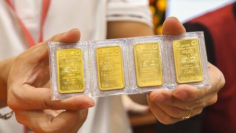 Dừng đấu thầu vàng miếng SJC, NHNN sẽ thông qua 4 ngân hàng quốc doanh trực tiếp bán vàng tới người dân