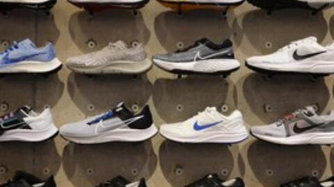 Nike gặp rắc rối lớn: Cả năm doanh số chỉ tăng 1%, bị các thương hiệu non trẻ như Hoka, On vượt mặt