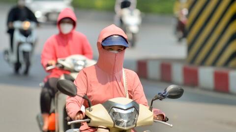 Bắc Bộ ngày nắng nóng, chiều tối có mưa rào và dông rải rác