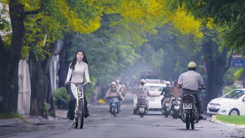 Bắc Bộ ngày nắng, các tỉnh từ Hà Tĩnh đến Quảng Ngãi có mưa rào