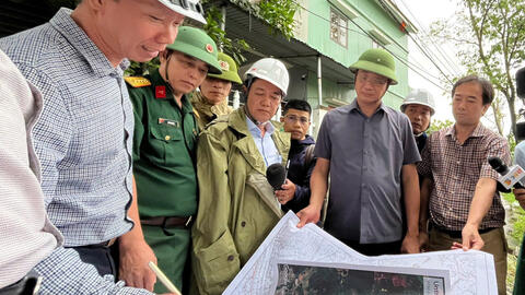 Bí thư Đà Nẵng: Kiên quyết di dời người dân khỏi vùng nguy hiểm của bão lũ