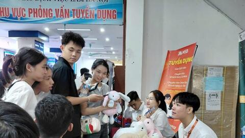 Nhiều doanh nghiệp dịch vụ, bán lẻ lọt top nhà tuyển dụng hấp dẫn