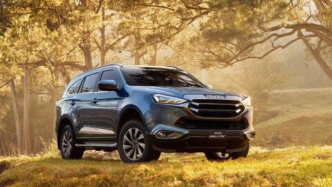 Giá xe Isuzu mu-X giảm sâu đến 330 triệu đồng tại đại lý