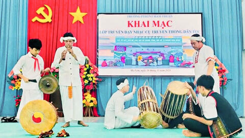 Giữ lửa văn hóa nơi mái trường nội trú ở Lâm Đồng