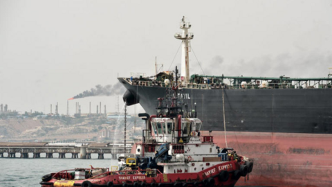 Chính phủ Anh cân nhắc dùng dầu tịch thu từ tàu bị bắt để hỗ trợ Ukraine