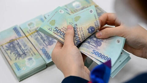 Ngân hàng ‘đo ni đóng giày’ dịch vụ cho tiền thưởng tết